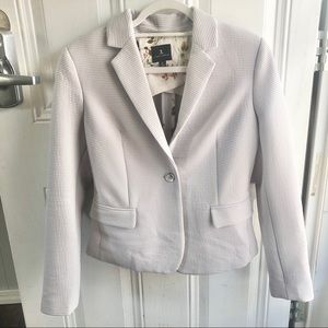 Jules and Leopold taupe womens suit jacket. Size small/petite.